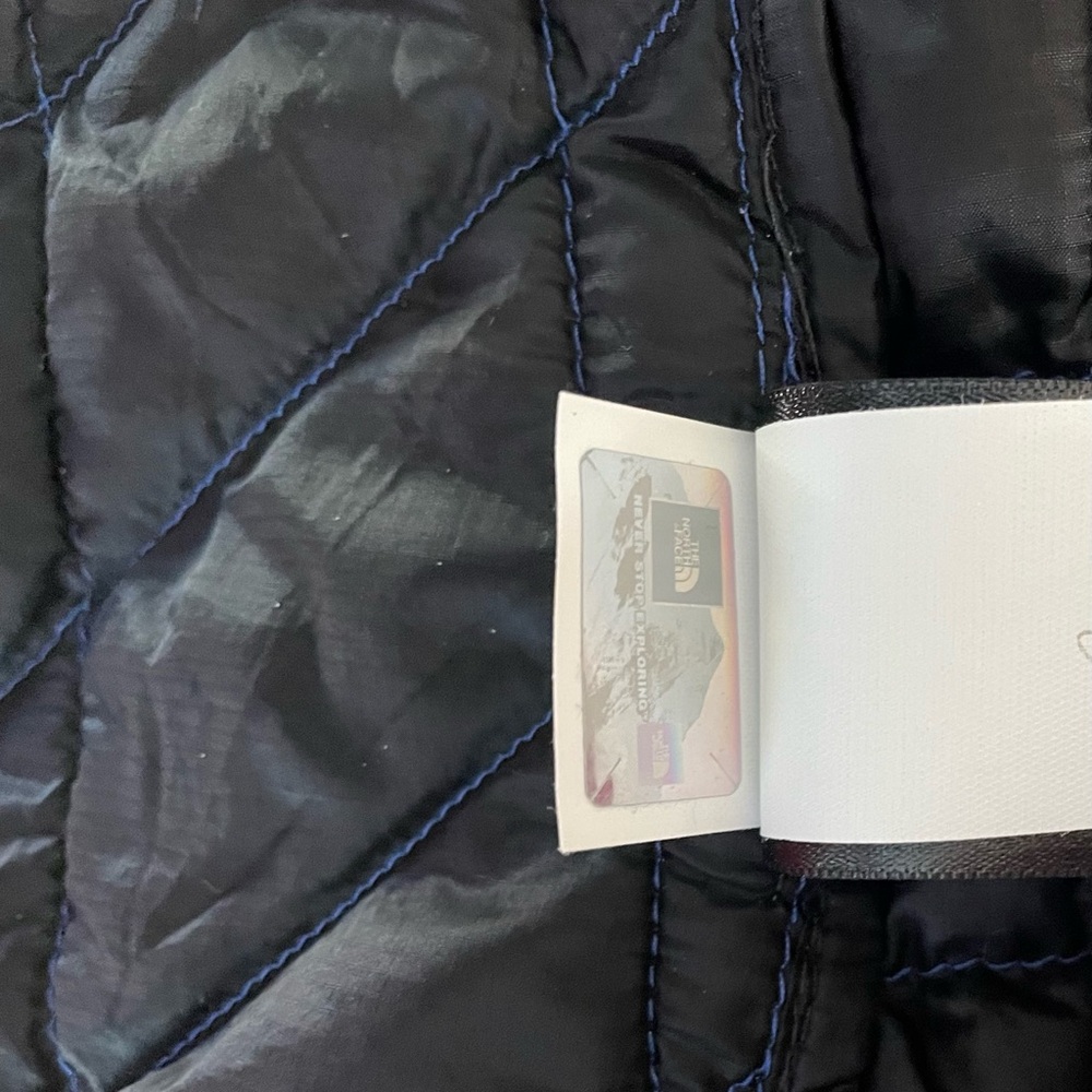 The North Face Thermoball Women's Blue Quilted Jacket - Picture 8 of 8
